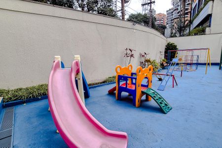 Apartamento à venda com 151m², 3 quartos e 2 vagasÁrea comum - Playground