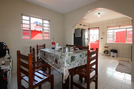 Casa à venda com 160m², 4 quartos e 2 vagasCozinha 