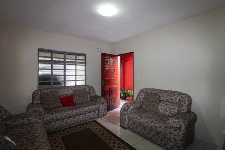 Casa à venda com 160m², 4 quartos e 2 vagasSala