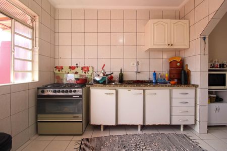 Casa à venda com 160m², 4 quartos e 2 vagasCozinha 