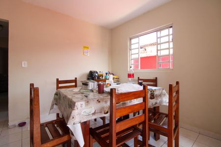 Casa à venda com 160m², 4 quartos e 2 vagasCozinha 
