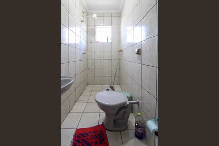 Casa à venda com 160m², 4 quartos e 2 vagasBanheiro Suíte 