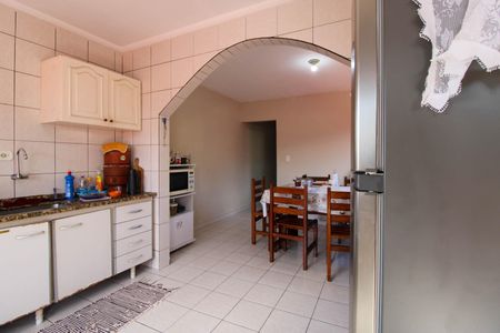 Casa à venda com 160m², 4 quartos e 2 vagasCozinha 