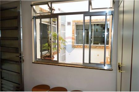 Casa à venda com 100m², 3 quartos e 1 vaga