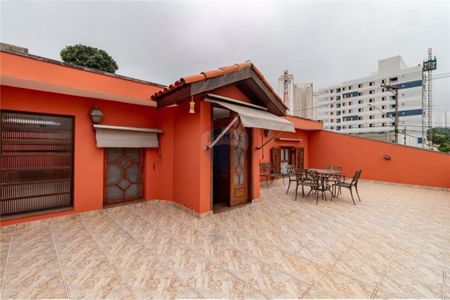 Casa à venda com 250m², 3 quartos e 4 vagas