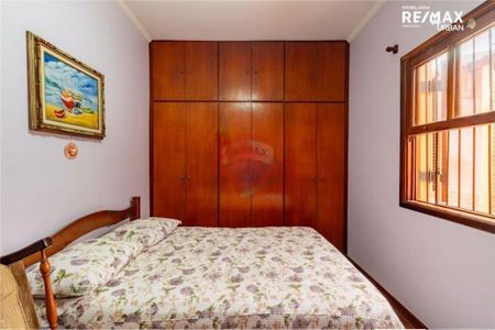 Casa à venda com 250m², 3 quartos e 4 vagas