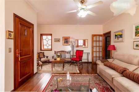 Casa à venda com 250m², 3 quartos e 4 vagas