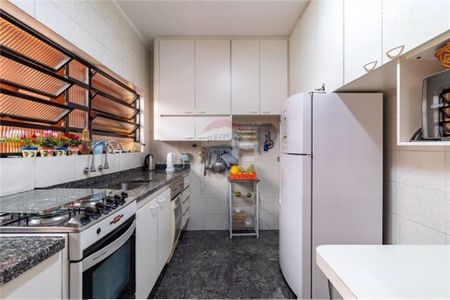 Casa à venda com 250m², 3 quartos e 4 vagas