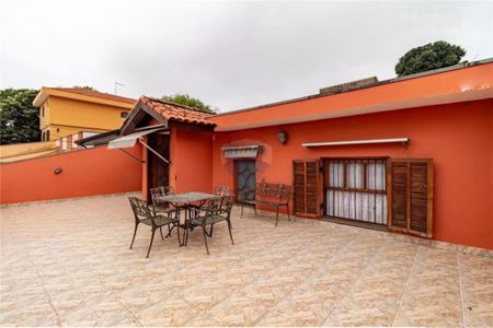 Casa à venda com 250m², 3 quartos e 4 vagas