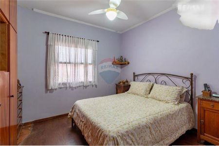 Casa à venda com 3 quartos, 250m² em Jardim Monte Kemel, São Paulo