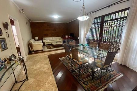 Casa à venda com 3 quartos, 194m² em Água Rasa, São Paulo