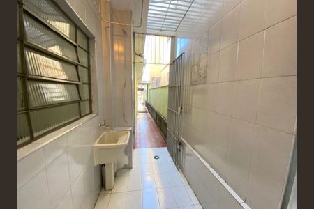 Casa à venda com 2 quartos, 101m² em Vila Ivone, São Paulo