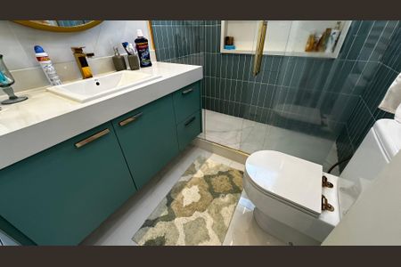 Casa de condomínio à venda com 400m², 4 quartos e 5 vagasBanheiro da Suíte 1