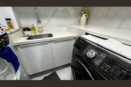 Casa de condomínio à venda com 400m², 4 quartos e 5 vagasÁrea de Serviço