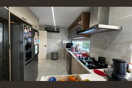 Casa de condomínio à venda com 400m², 4 quartos e 5 vagasCozinha
