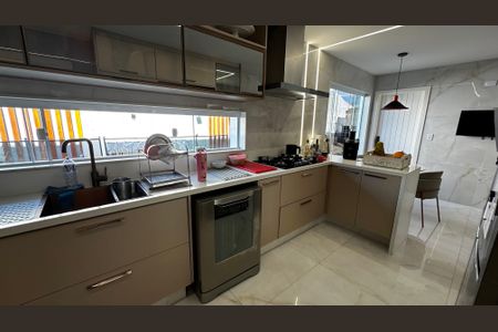 Casa de condomínio à venda com 400m², 4 quartos e 5 vagasCozinha