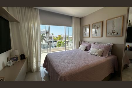 Casa de condomínio à venda com 400m², 4 quartos e 5 vagasSuíte 3