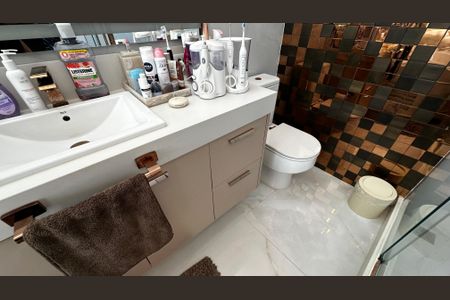 Casa de condomínio à venda com 400m², 4 quartos e 5 vagasBanheiro da Suíte 4