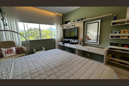 Casa de condomínio à venda com 400m², 4 quartos e 5 vagasSuíte 1