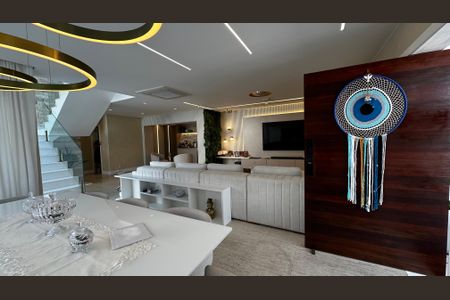 Casa de condomínio à venda com 400m², 4 quartos e 5 vagasSala