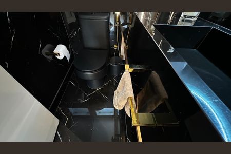 Casa de condomínio à venda com 400m², 4 quartos e 5 vagasLavabo