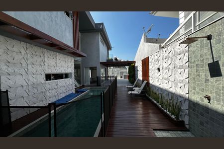 Casa de condomínio à venda com 400m², 4 quartos e 5 vagasÁrea externa
