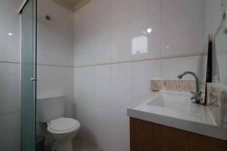 Casa à venda com 119m², 2 quartos e 2 vagasBanheiro da Suíte 2