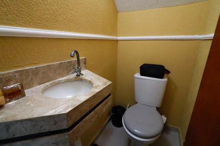 Casa à venda com 119m², 2 quartos e 2 vagasLavabo