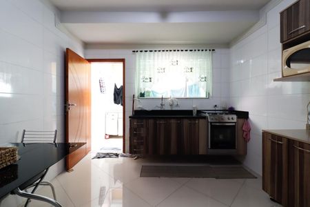 Casa à venda com 119m², 2 quartos e 2 vagasCozinha