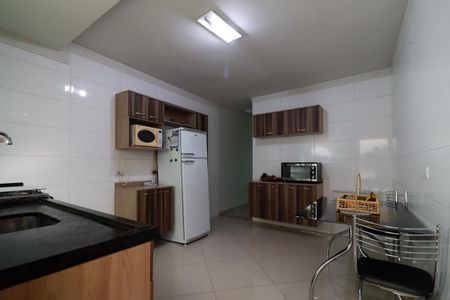 Casa à venda com 119m², 2 quartos e 2 vagasCozinha