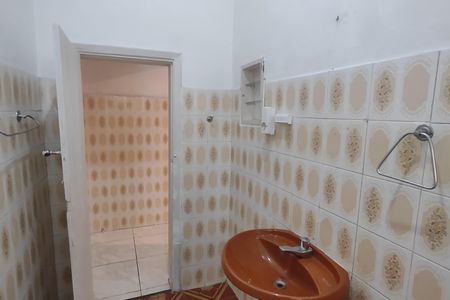 Casa à venda com 135m², 2 quartos e 1 vagaBanheiro