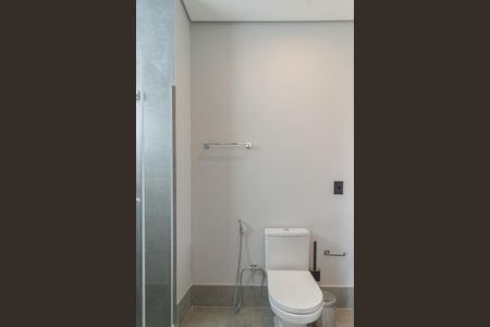 Apartamento à venda com 230m², 3 quartos e 4 vagasBanheiro da Suíte 2