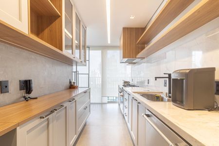 Apartamento à venda com 230m², 3 quartos e 4 vagasCozinha