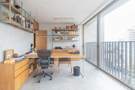 Apartamento à venda com 230m², 3 quartos e 4 vagasEscritório