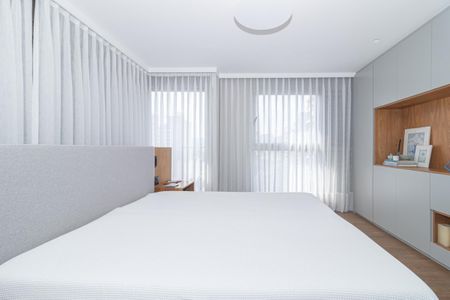 Apartamento à venda com 230m², 3 quartos e 4 vagasQuarto Suíte 1