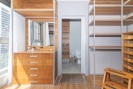 Apartamento à venda com 230m², 3 quartos e 4 vagasCloset 1 da Suíte 1