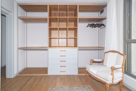 Apartamento à venda com 230m², 3 quartos e 4 vagasCloset 1 da Suíte 1