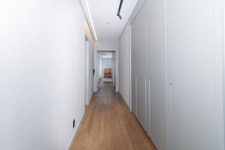 Apartamento à venda com 230m², 3 quartos e 4 vagasCorredor