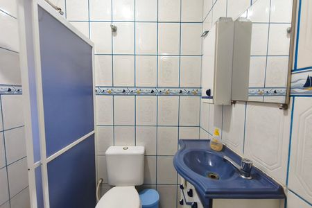 Casa à venda com 350m², 4 quartos e 3 vagas Casa à venda com 350m², 4 quartos e 3 vagasBanheiro Suíte