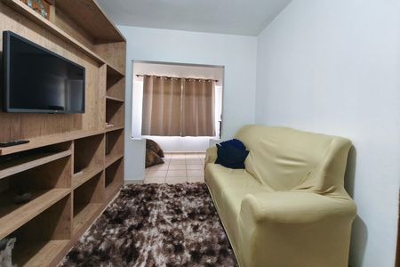 Casa à venda com 350m², 4 quartos e 3 vagas Casa à venda com 350m², 4 quartos e 3 vagasSala