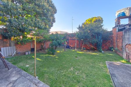 Casa à venda com 350m², 4 quartos e 3 vagas Casa à venda com 350m², 4 quartos e 3 vagasQuintal