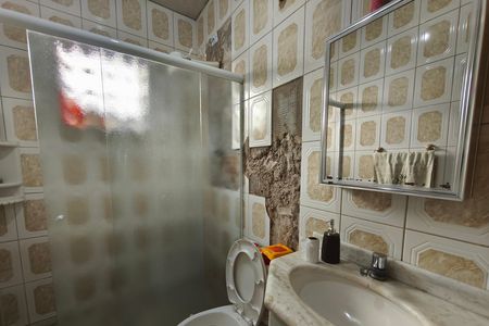 Casa à venda com 350m², 4 quartos e 3 vagas Casa à venda com 350m², 4 quartos e 3 vagasBanheiro Social