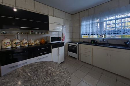 Cozinha de casa para alugar com 4 quartos, 350m² em Jardim Sao Domingos, Campinas