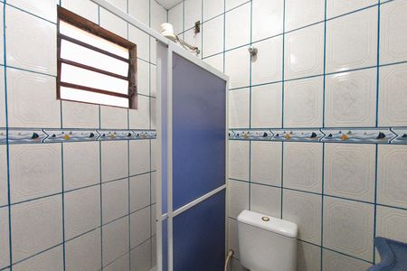 Casa à venda com 350m², 4 quartos e 3 vagas Casa à venda com 350m², 4 quartos e 3 vagasBanheiro Suíte