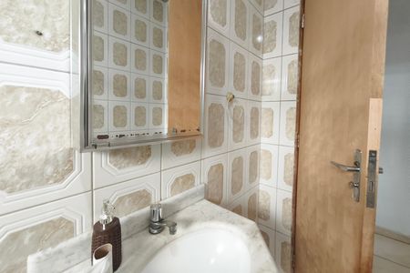 Casa à venda com 350m², 4 quartos e 3 vagas Casa à venda com 350m², 4 quartos e 3 vagasBanheiro Social