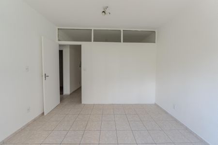 Studio à venda com 46m², 1 quarto e sem vaga Studio à venda com 46m², 1 quarto e sem vagaQuarto
