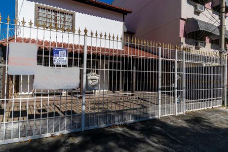 Casa à venda com 250m², 3 quartos e 4 vagas Casa à venda com 250m², 3 quartos e 4 vagasFachada da Entrada