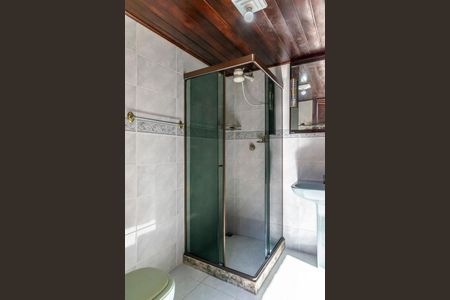 Casa à venda com 250m², 3 quartos e 4 vagas Casa à venda com 250m², 3 quartos e 4 vagasBanheiro da Varanda