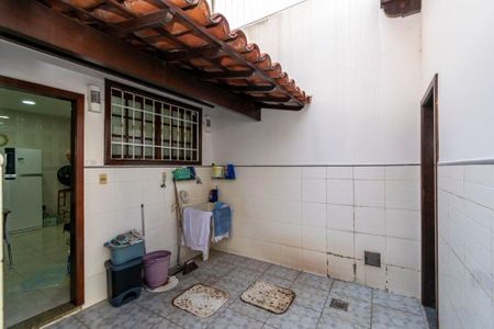 Casa à venda com 250m², 3 quartos e 4 vagas Casa à venda com 250m², 3 quartos e 4 vagasÁrea de Serviço