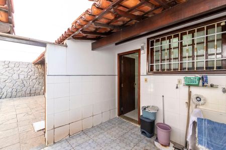 Casa à venda com 250m², 3 quartos e 4 vagas Casa à venda com 250m², 3 quartos e 4 vagasÁrea de Serviço